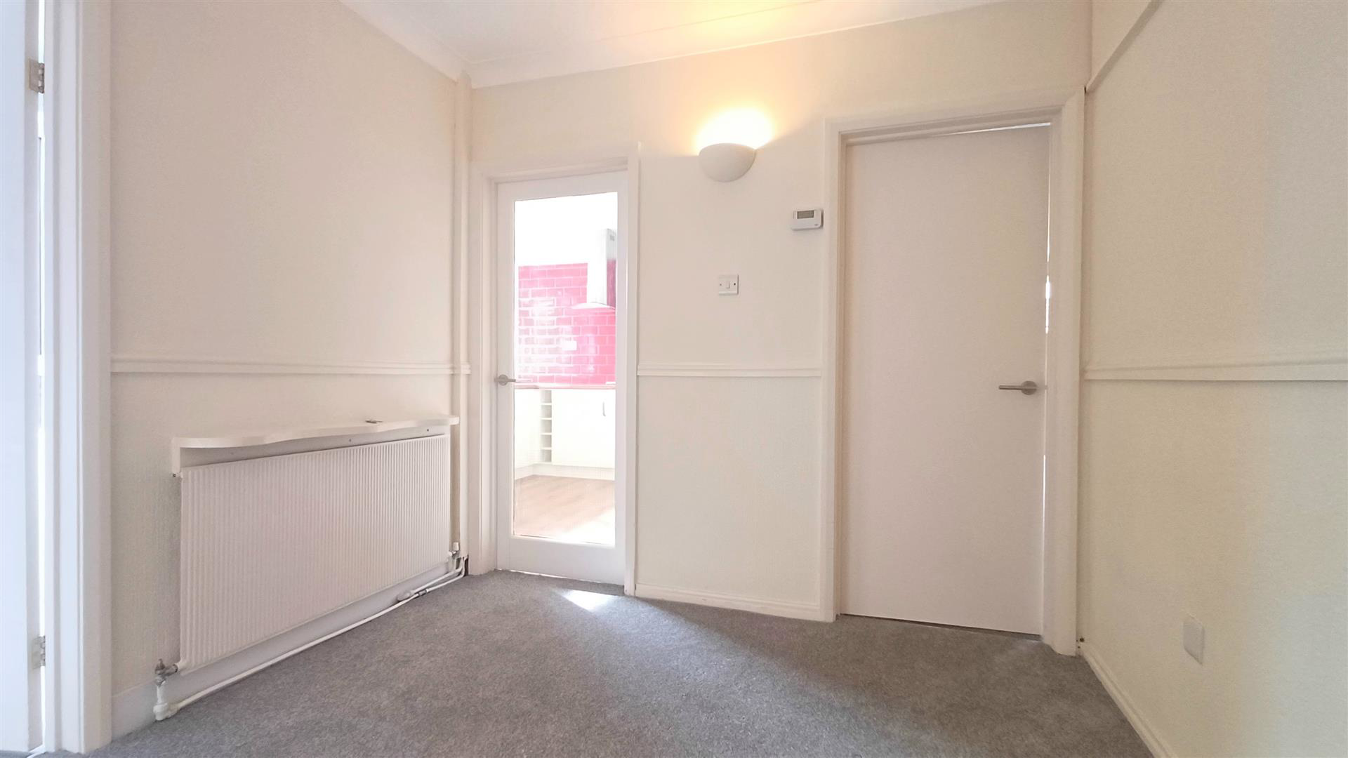 Doncaster Road, Tickhill, photo 9
