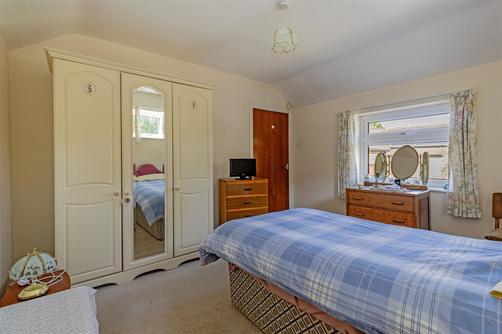Ladybower Drive, Hathersage, Hope Valley, photo 5