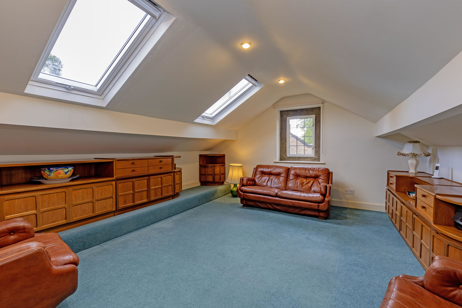 Coombs Road, Bakewell, photo 11