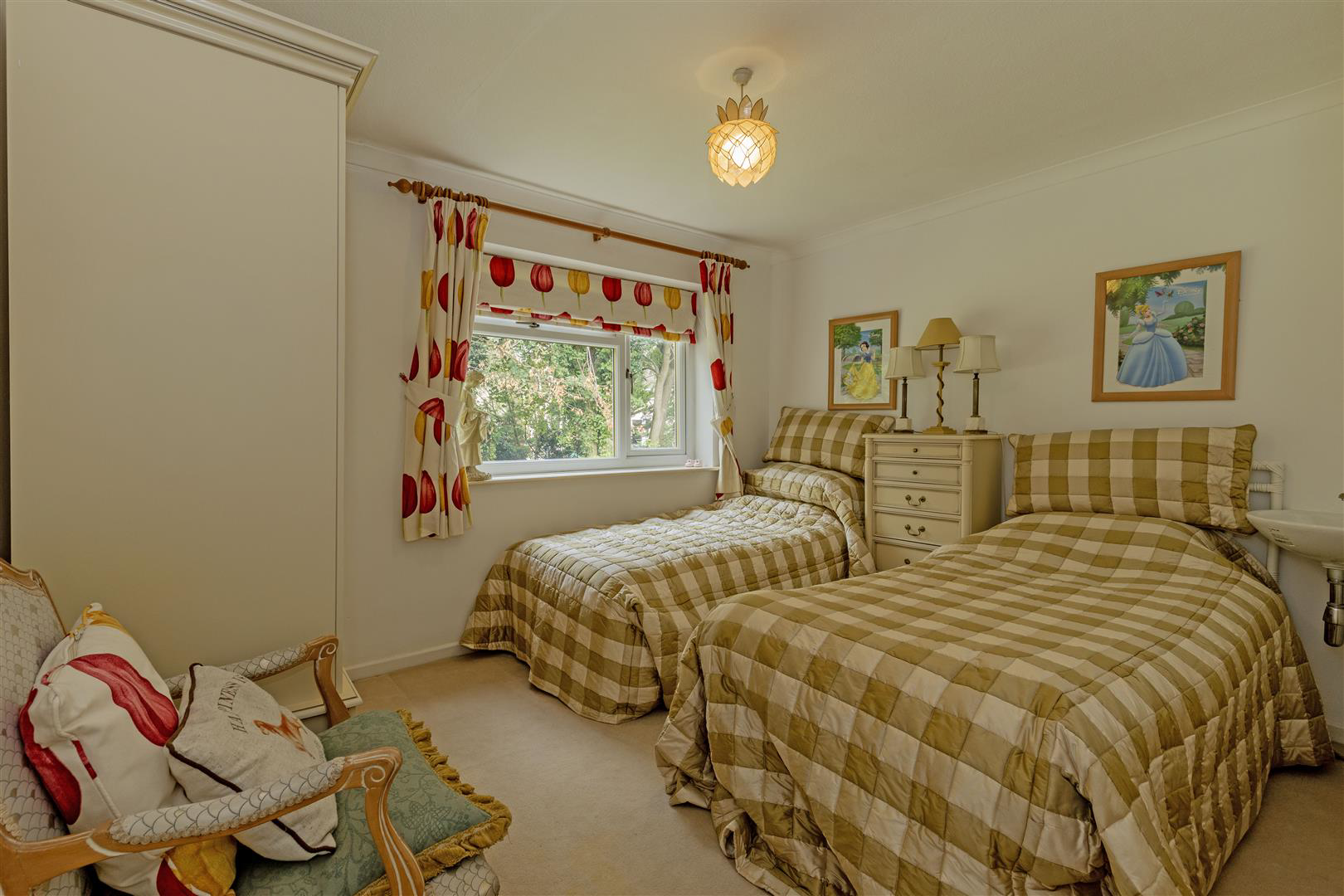 Bedroom 4-1.jpg