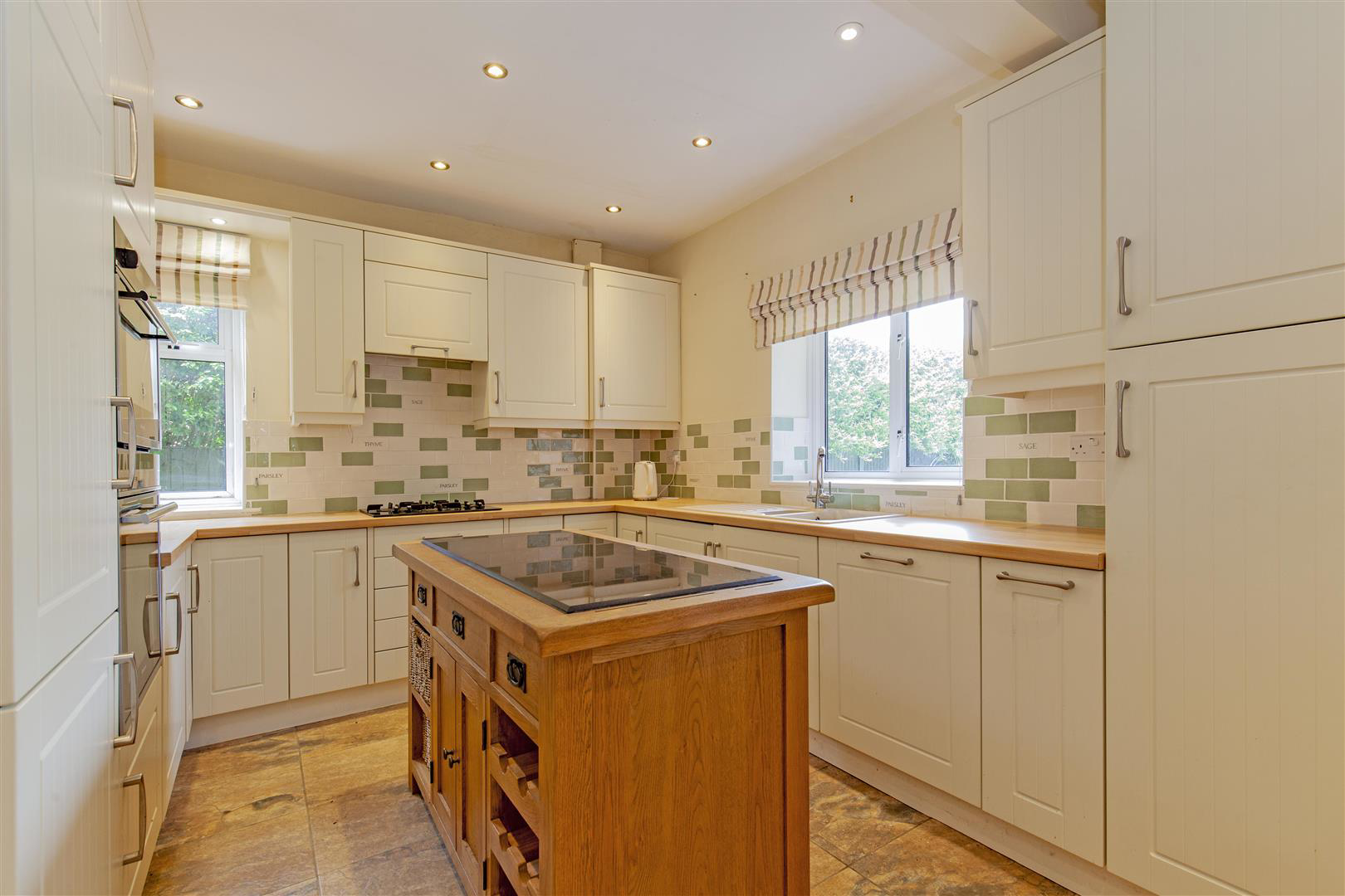 Haddon Road, Bakewell, photo 2