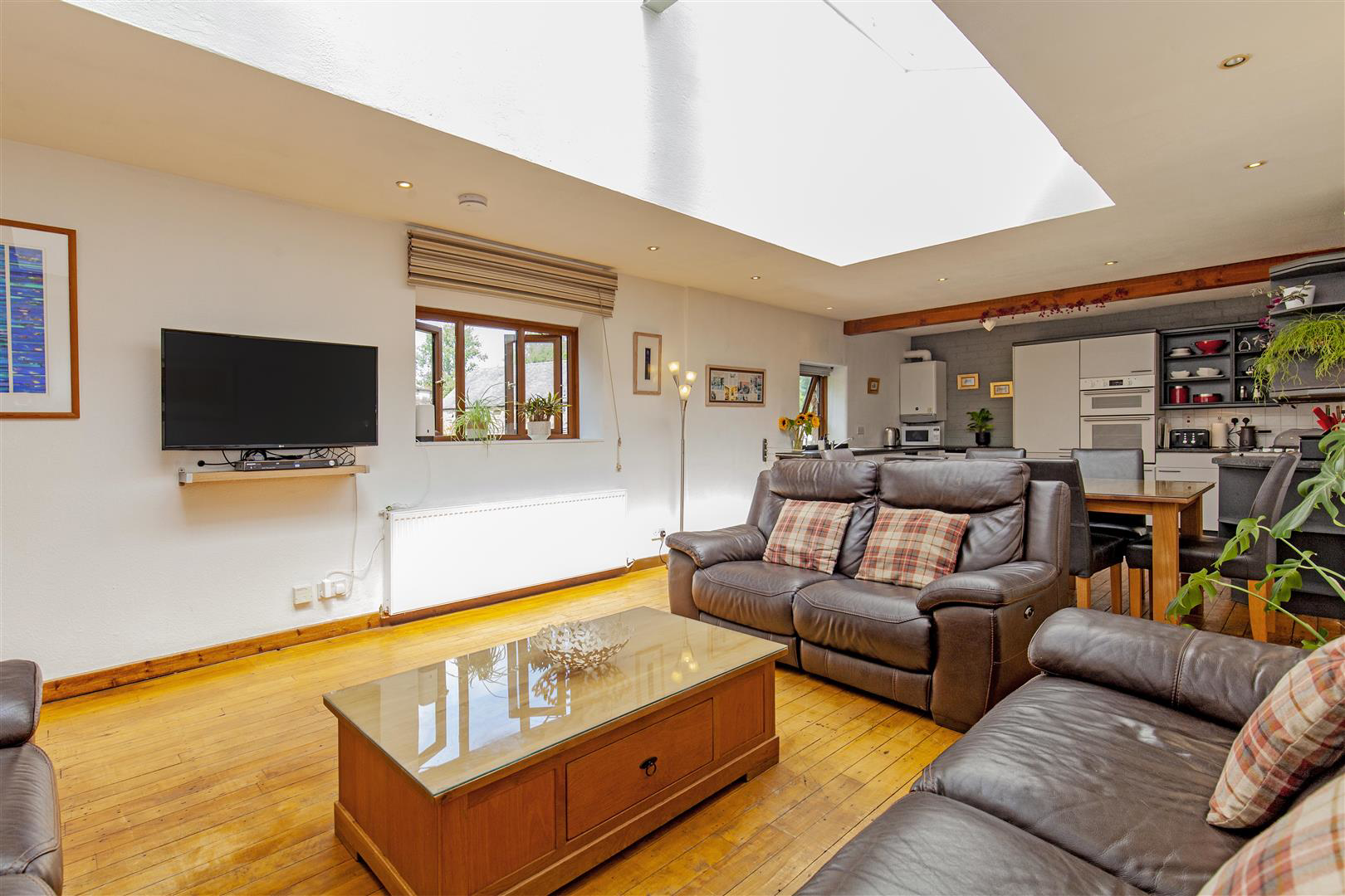 Buxton Road, Bakewell, photo 6