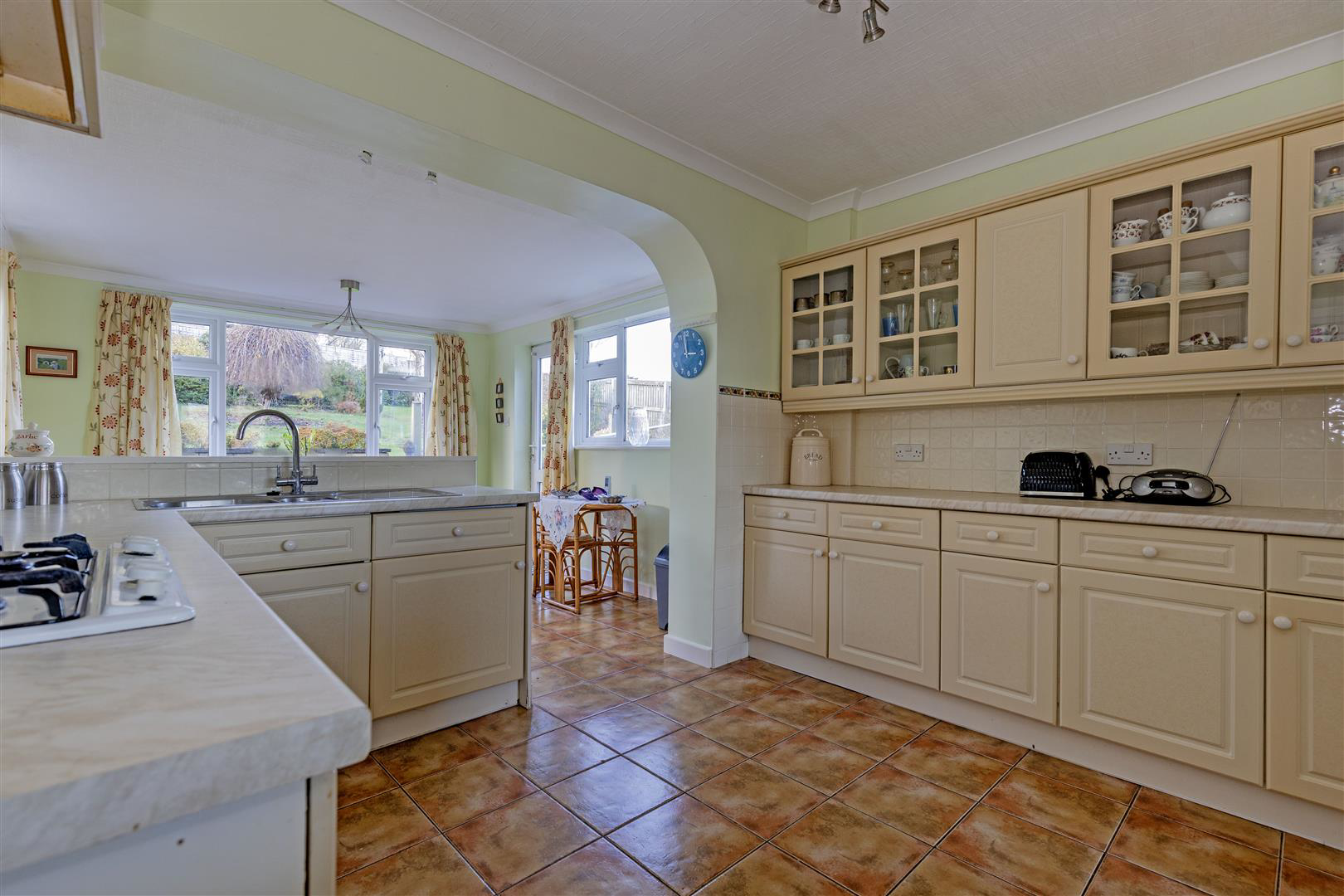 Burton Close Drive, Bakewell, photo 2