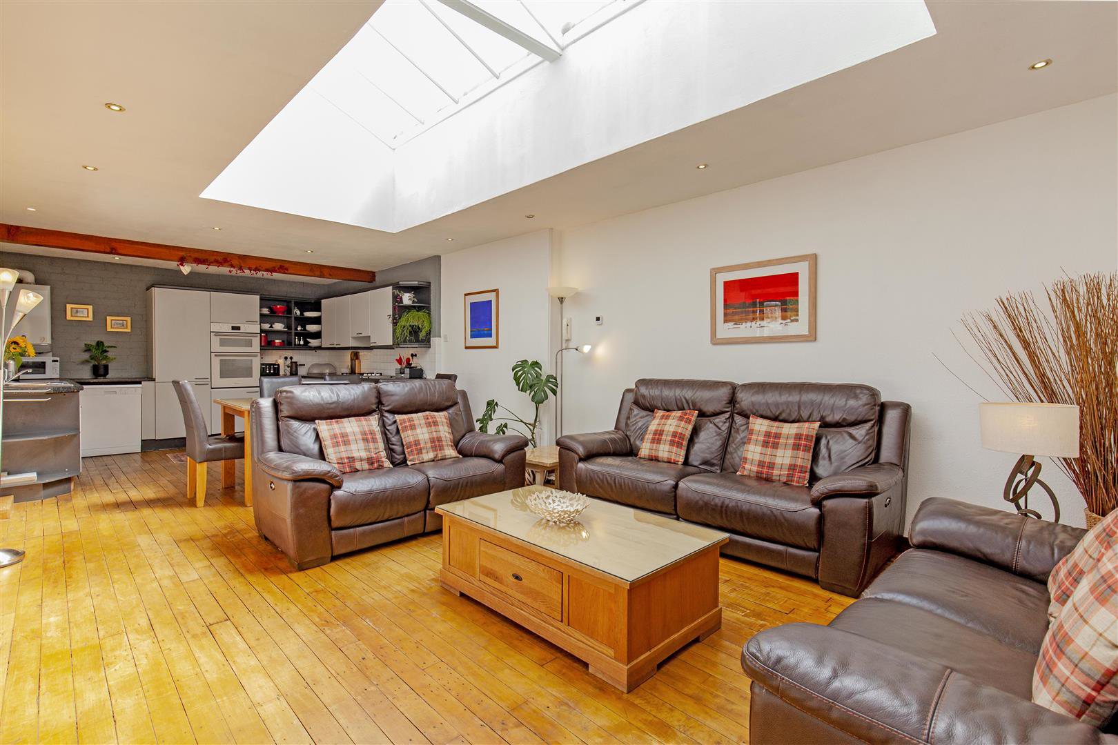 Buxton Road, Bakewell, photo 7