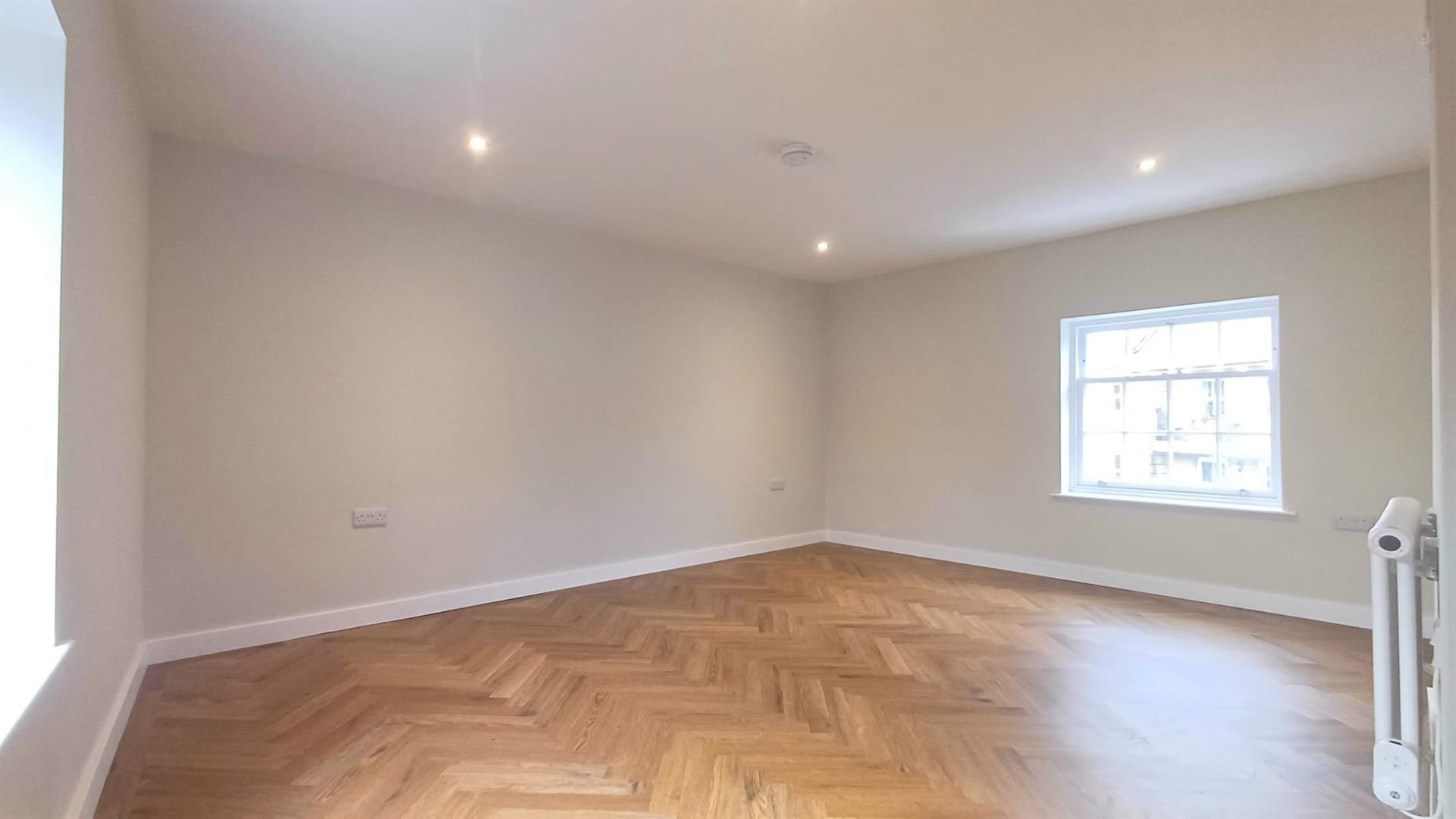 Matlock Street, Bakewell, photo 6