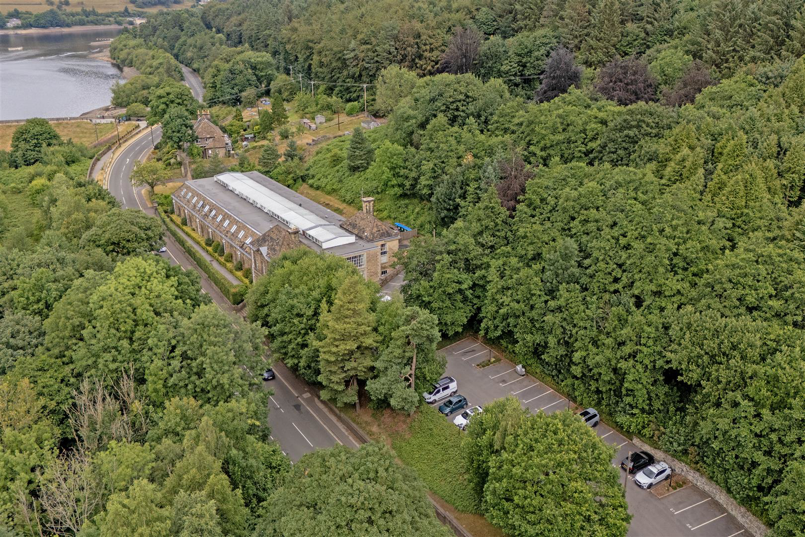 Ashopton Road, Bamford, Hope Valley, photo 24
