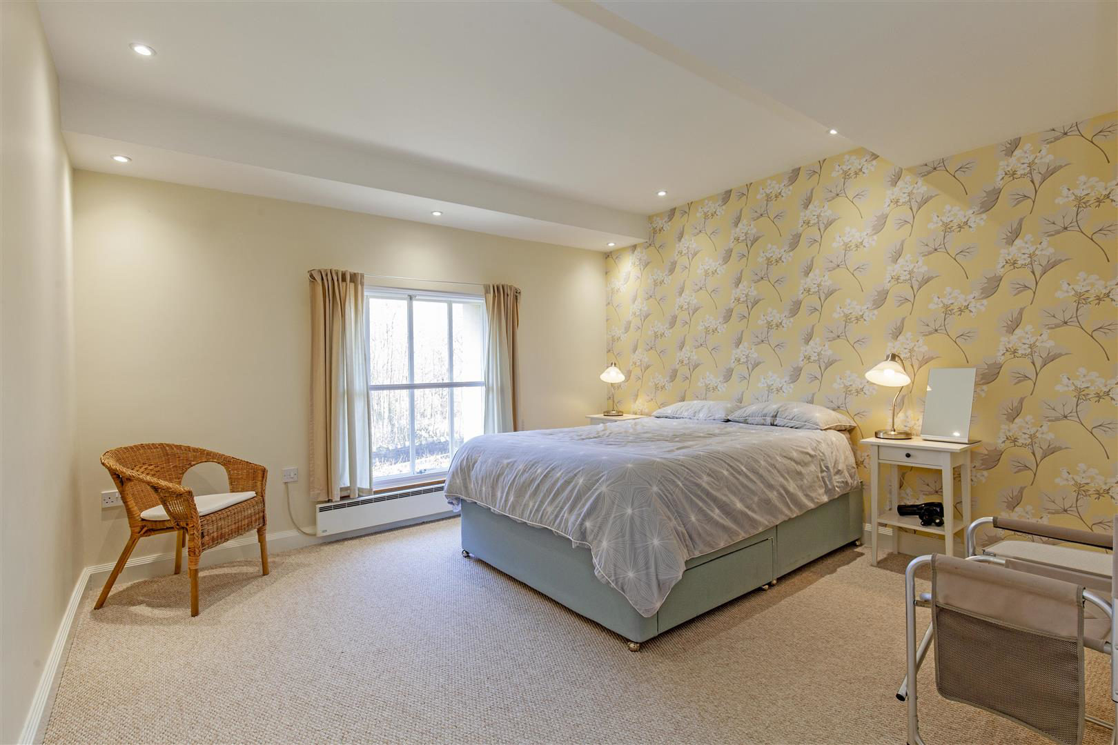 Ashopton Road, Bamford, Hope Valley, photo 9