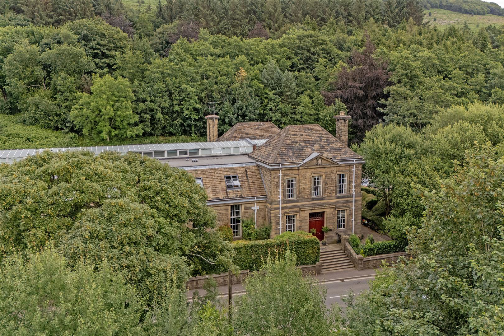 Ashopton Road, Bamford, Hope Valley, photo 3