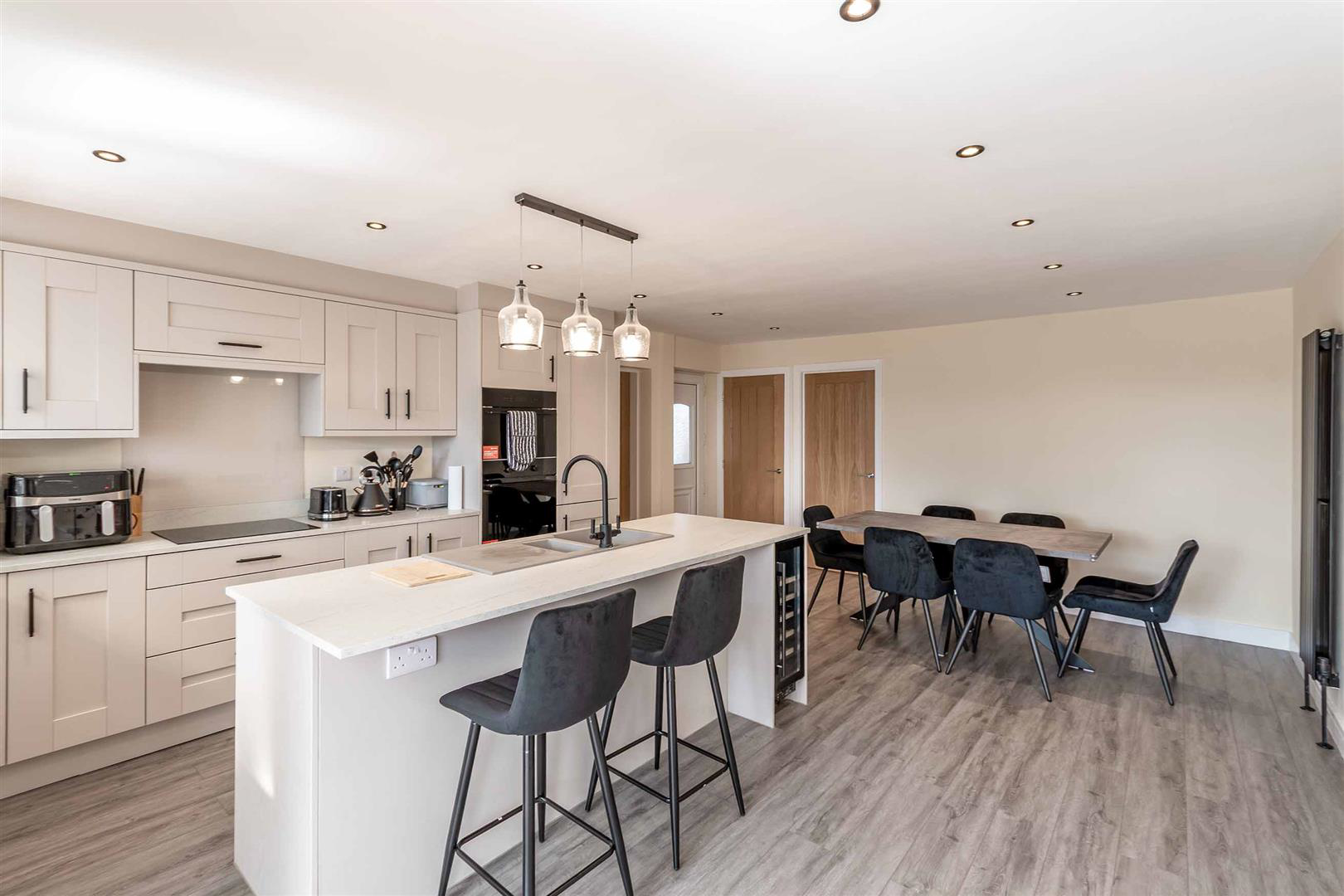 Holyrood Rise, Bramley, Rotherham, photo 2