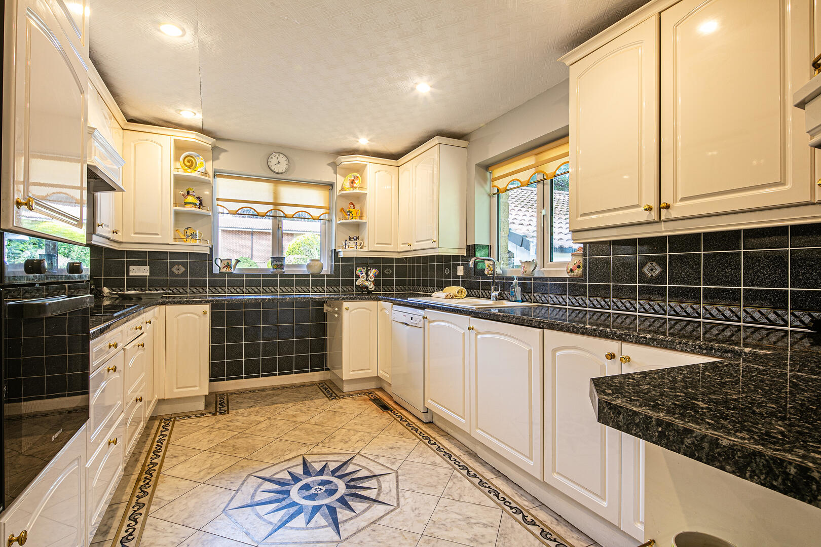 1 Thornsett Gardens, Dore, S17 3PP, photo 6
