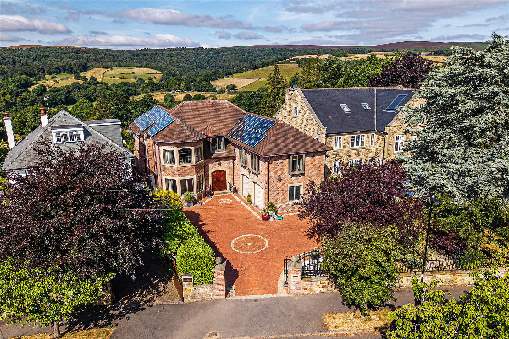 Ruskin House, 27 Blacka Moor Crescent, Dore, S17 3GL