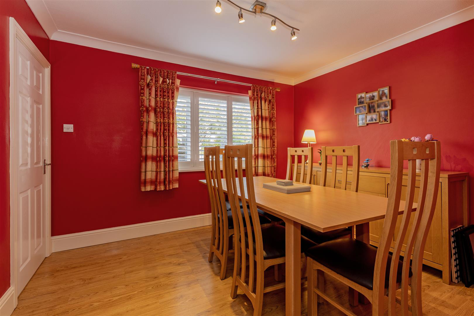 Brentwood Road, Bamford, Hope Valley, photo 5