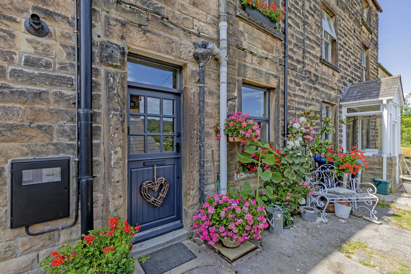Rock Terrace, Bakewell, photo 16