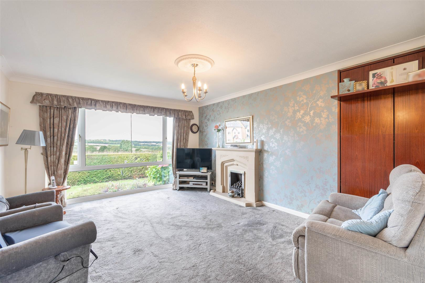 112 Eckington Road, Coal Aston, S18 3AY, photo 4