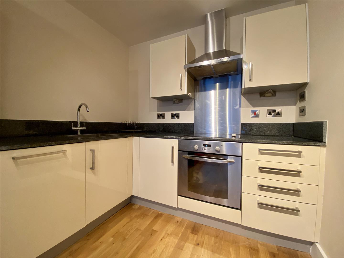 Apartment 522, Wicker Riverside, 2 North Bank, S3 8JA, photo 5