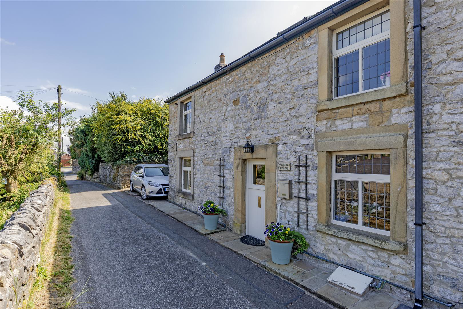 Wheston Bank, Tideswell