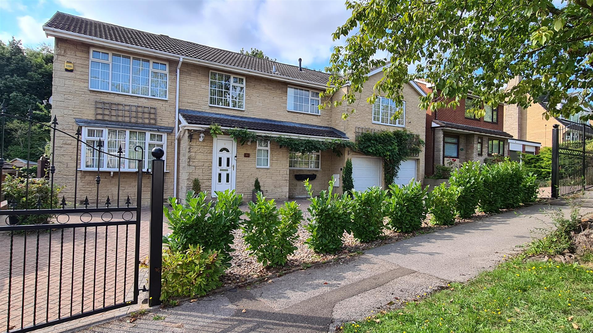 Woodfoot Road