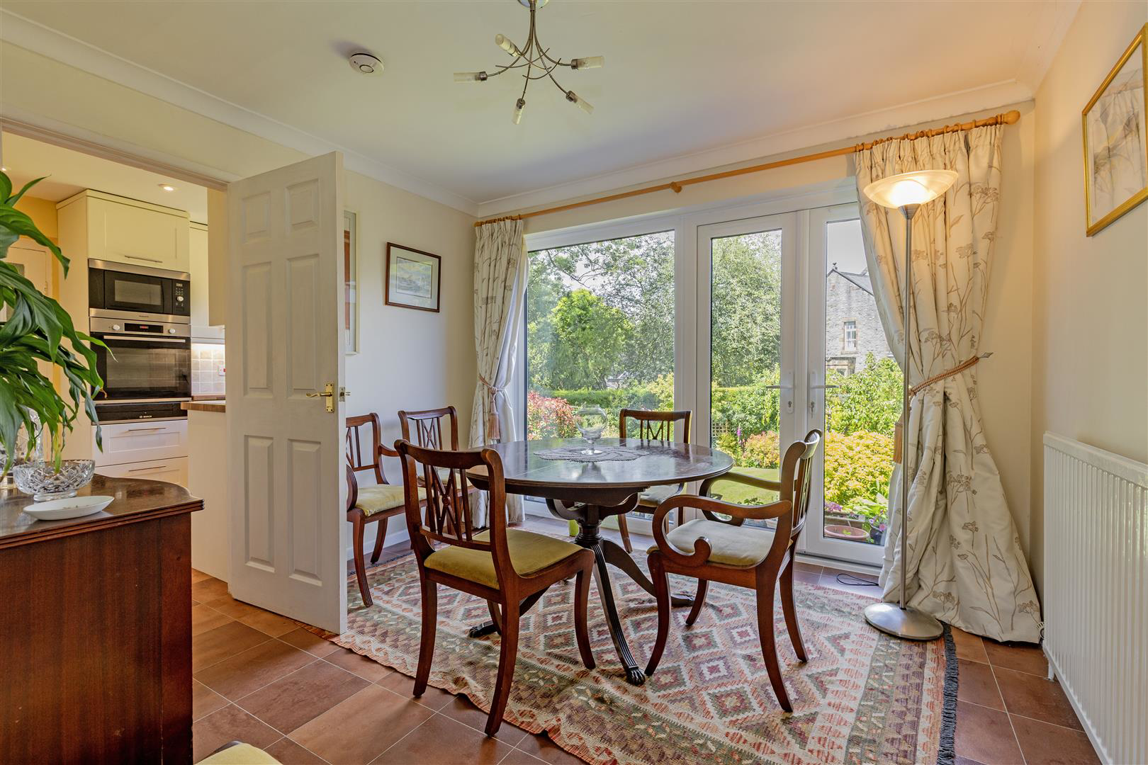 Castle Mount Crescent, Bakewell, photo 4