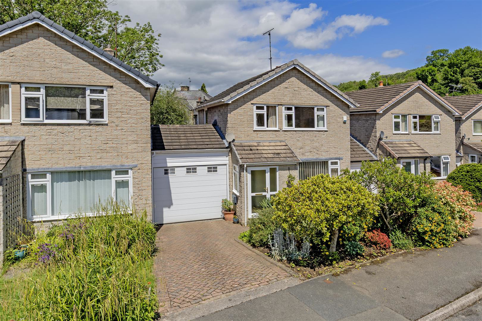 Castle Mount Crescent, Bakewell, photo 16