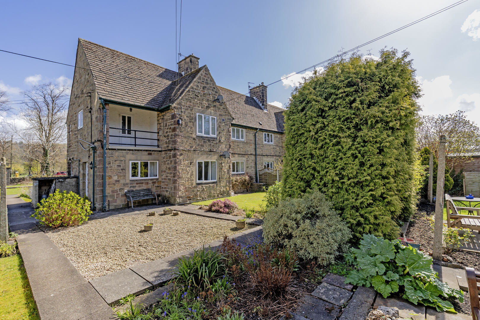 Holywell, Bakewell, photo 2