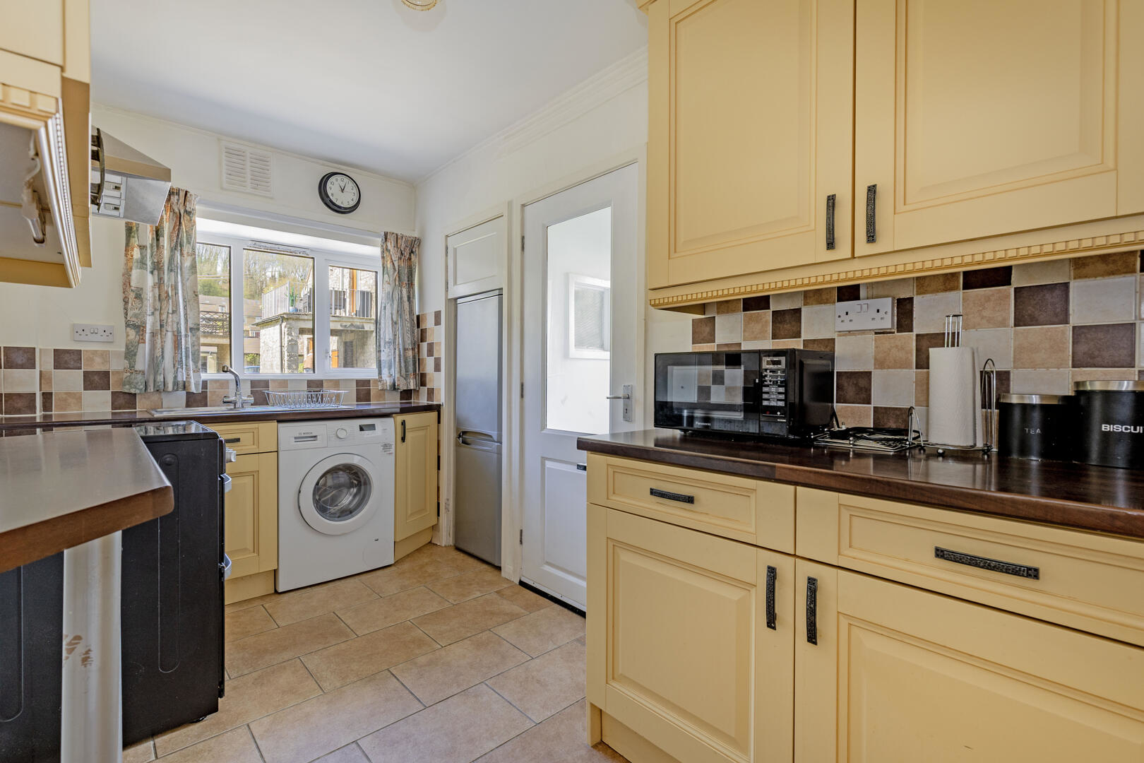 Holywell, Bakewell, photo 3