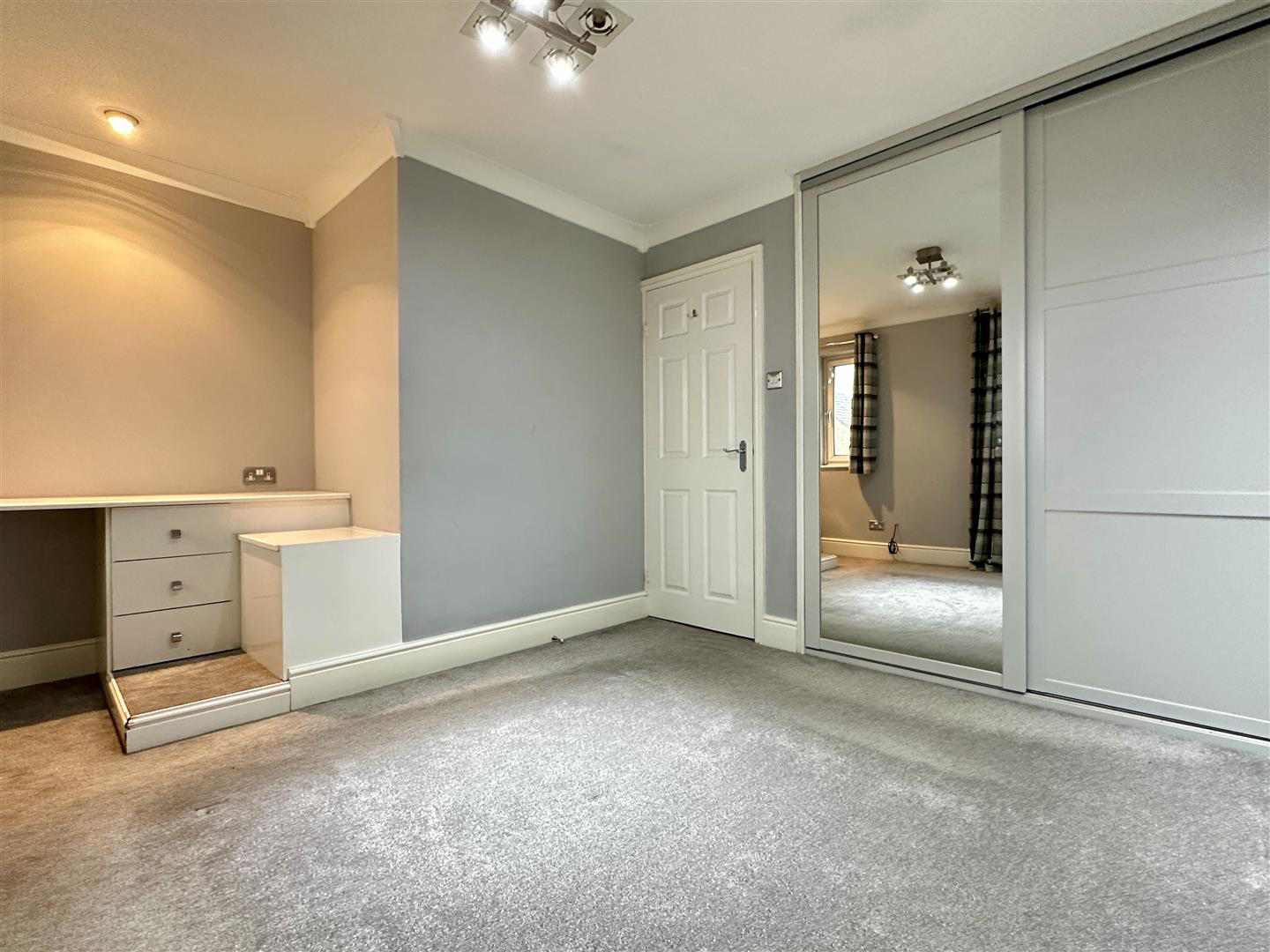 Trent Close, Edlington, Doncaster, photo 10