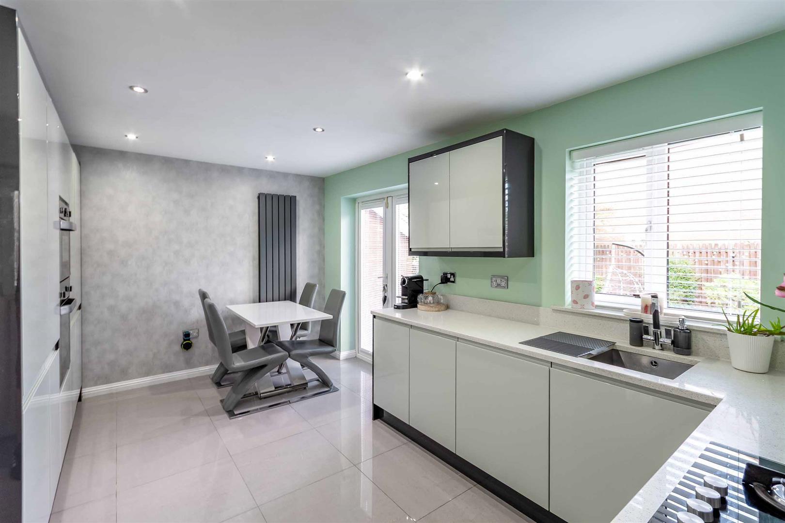 Paddock Drive, Sunnyside, Rotherham, photo 4