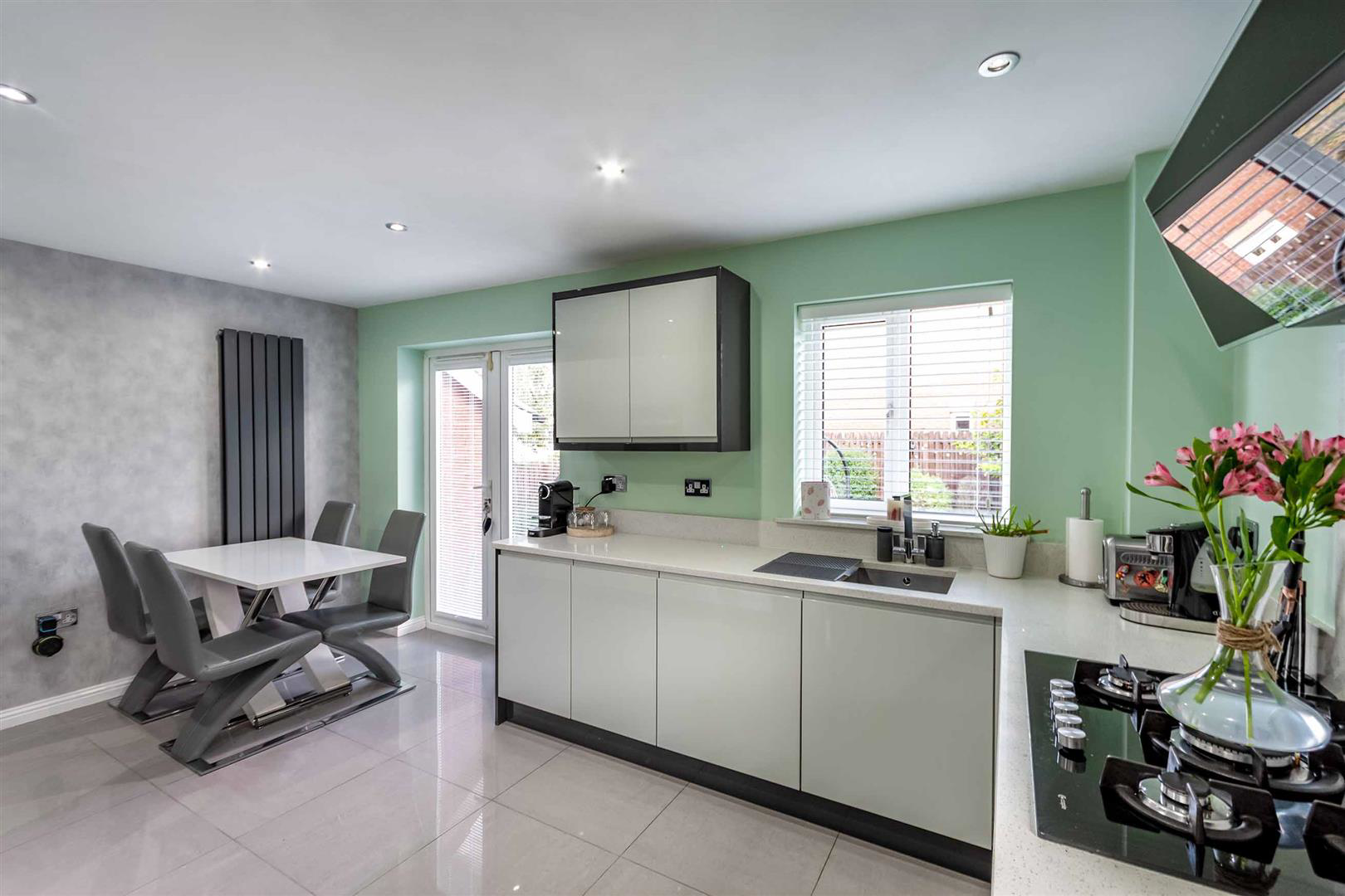 Paddock Drive, Sunnyside, Rotherham, photo 2