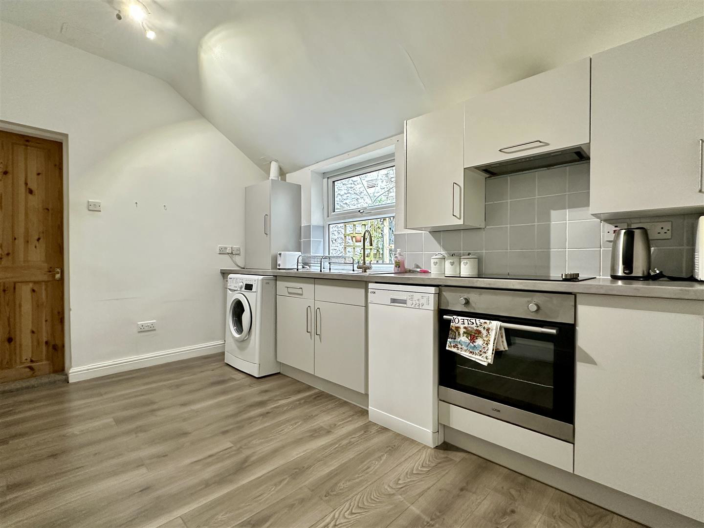 Haddon Road, Bakewell, photo 3