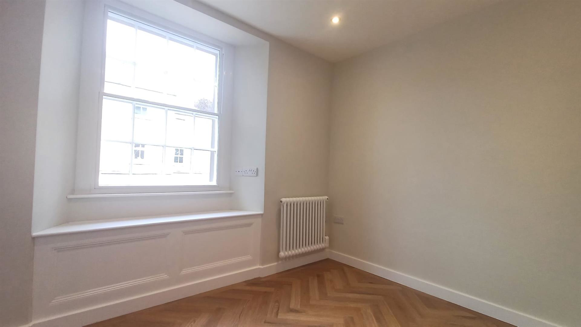 Matlock street, Bakewell, photo 12