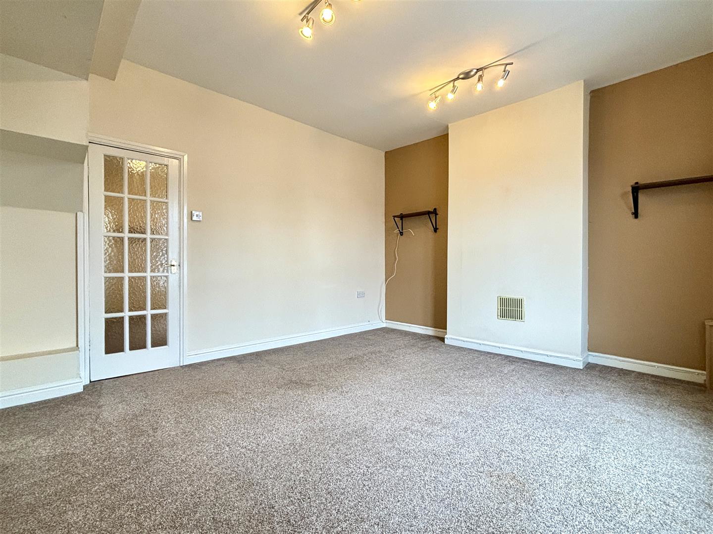 Chesterfield Road, Woodseats, Sheffield, photo 3