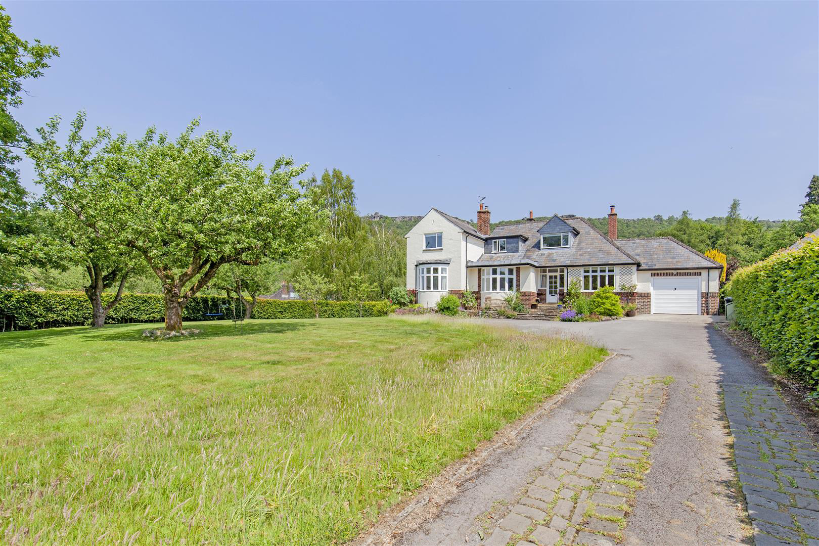 Thorn Cottage, Froggatt, S32 3ZA.