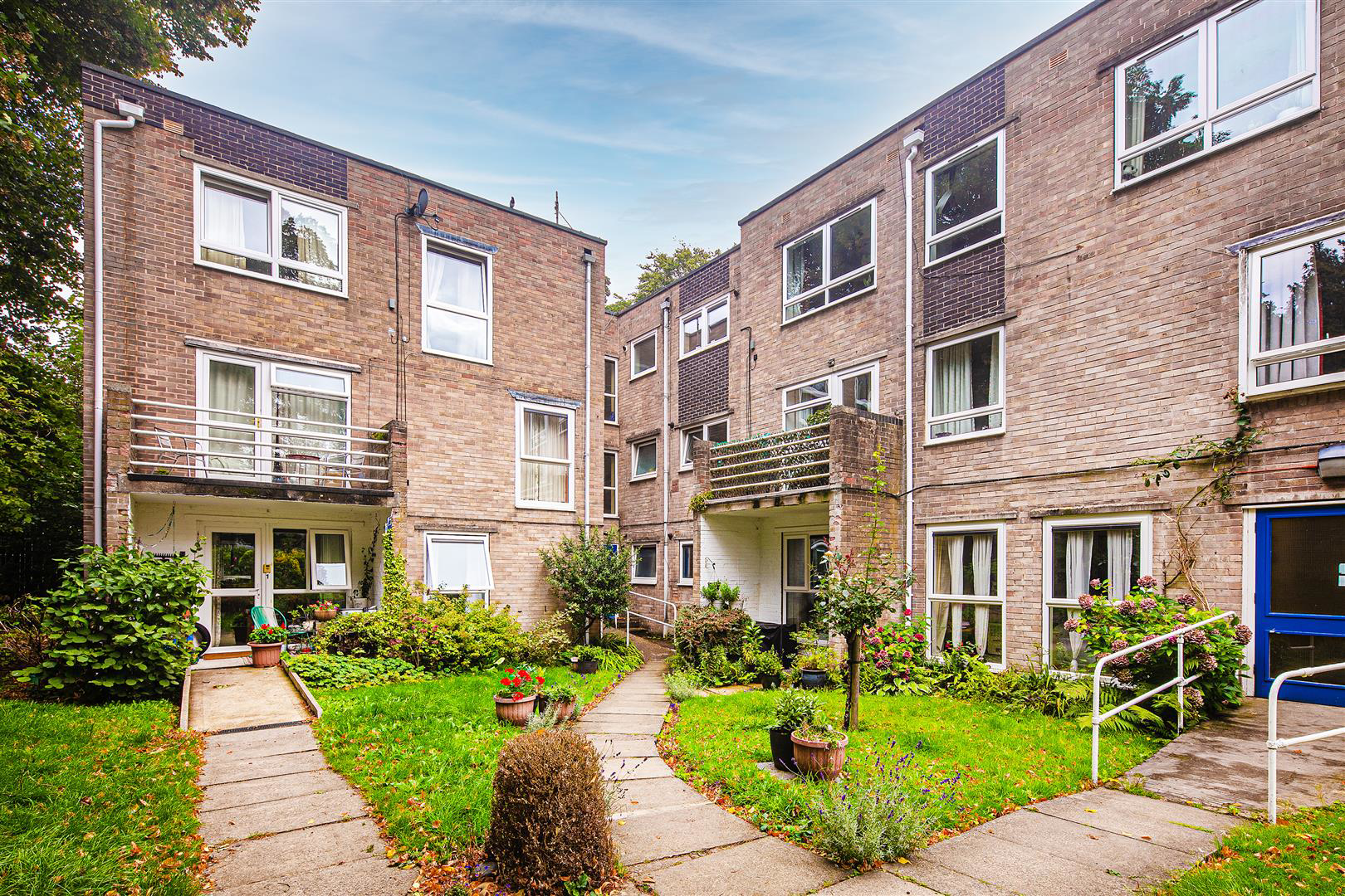 Flat 8, 8 Brinkburn Court, Dore, S17 3NZ