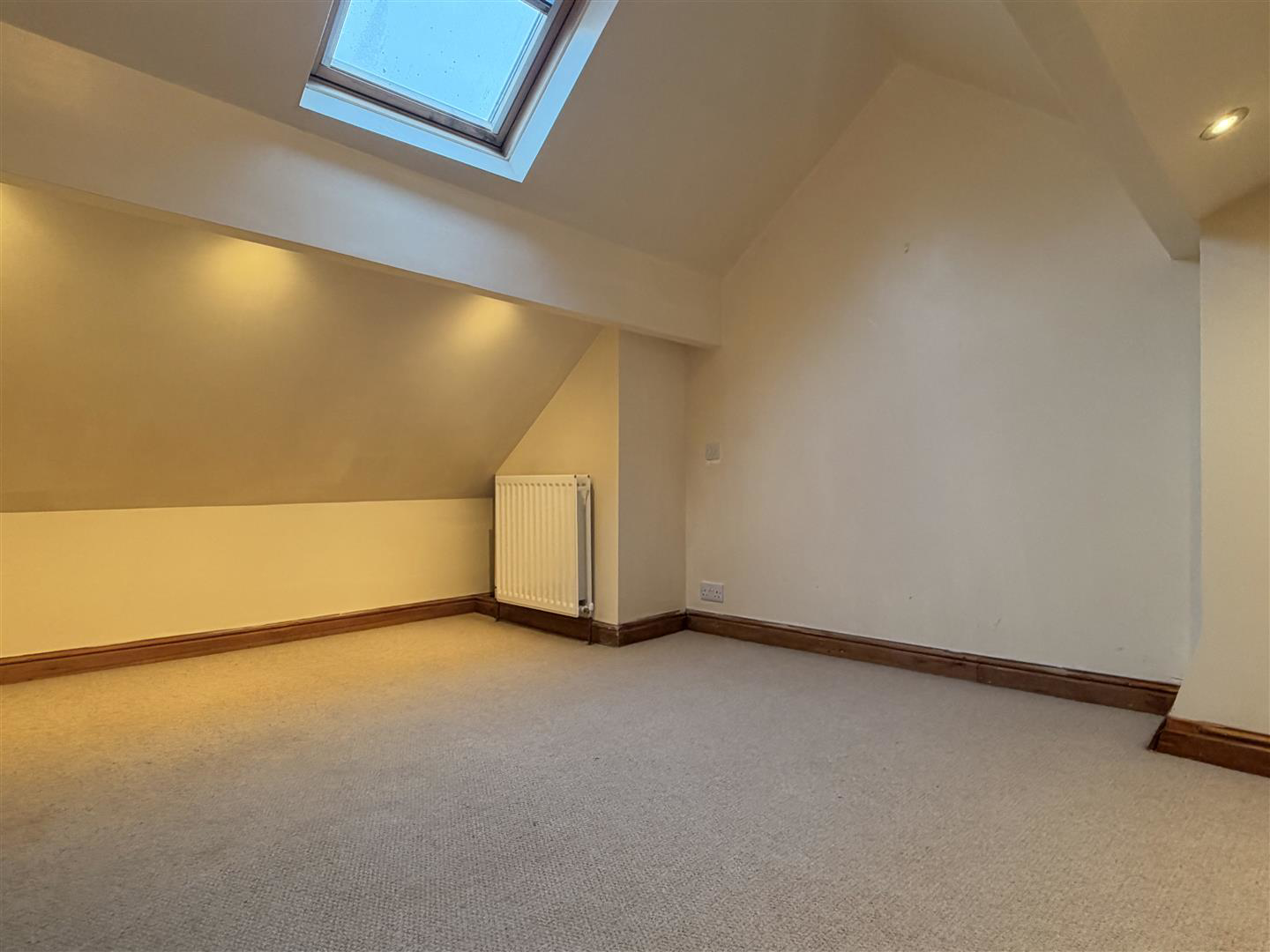 Victoria Road, Bamford, Hope Valley, photo 12