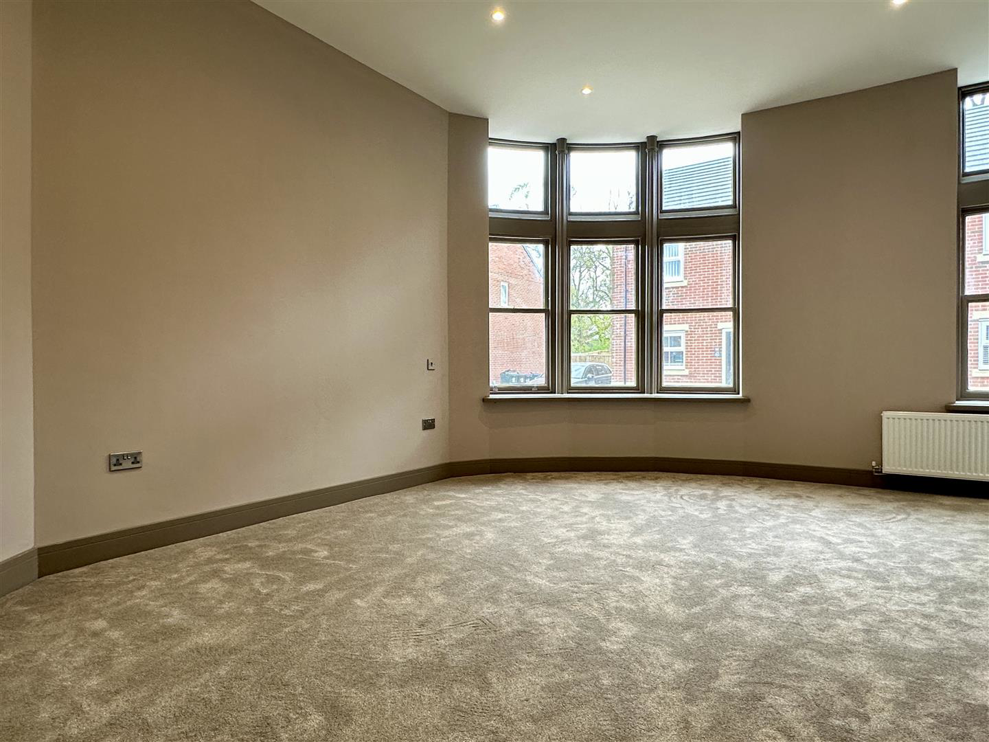 Coach House Lane, Rotherham, photo 11
