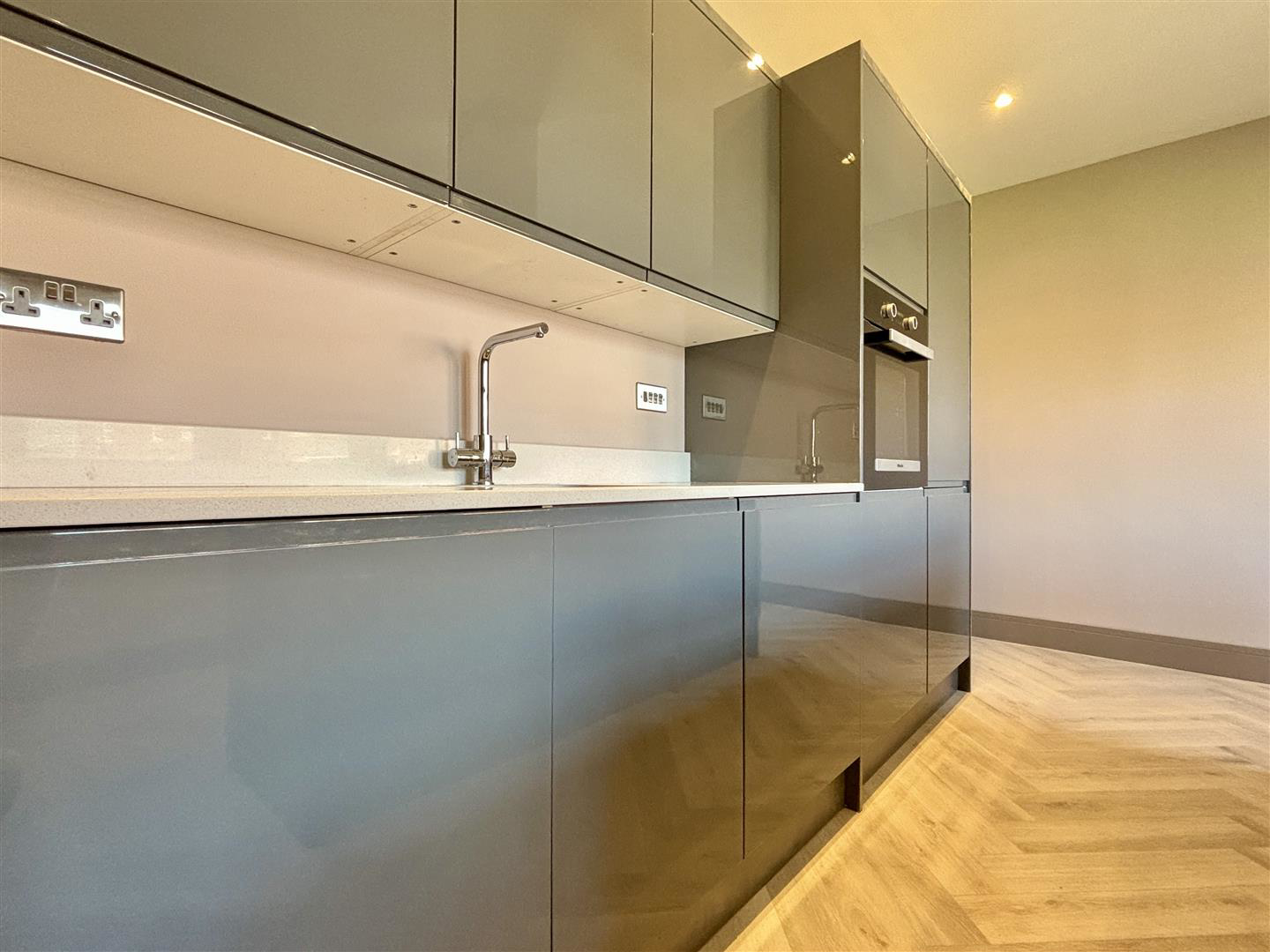 Sitwell House, Coach House Lane, Moorgate, Rotherham, photo 6