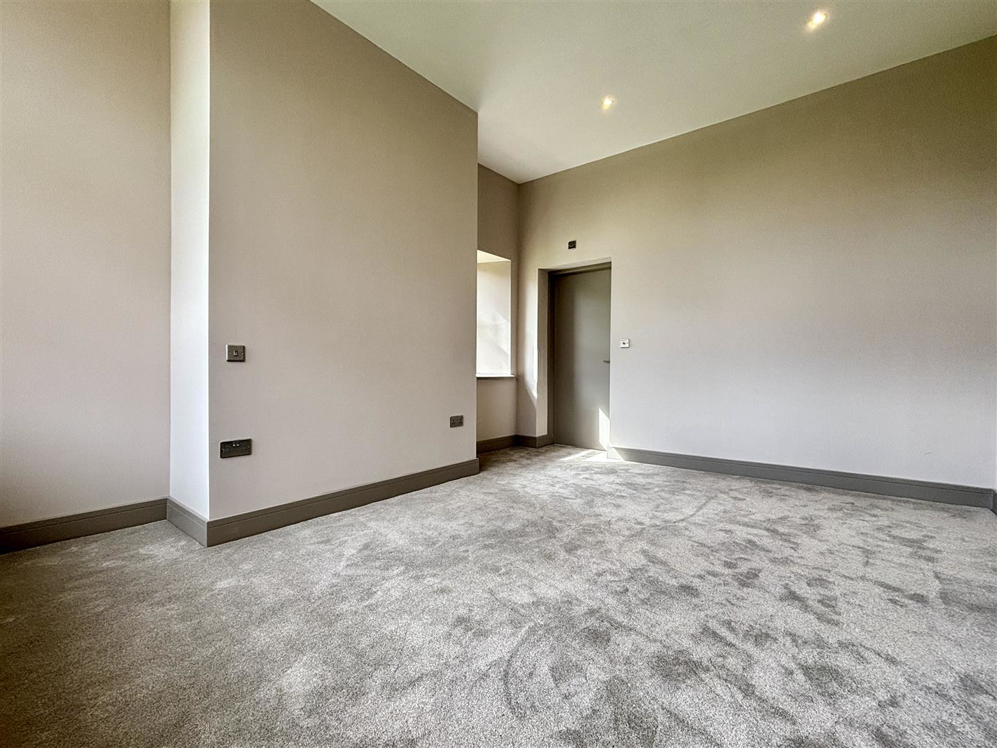 Sitwell House, Coach House Lane, Moorgate, Rotherham, photo 11