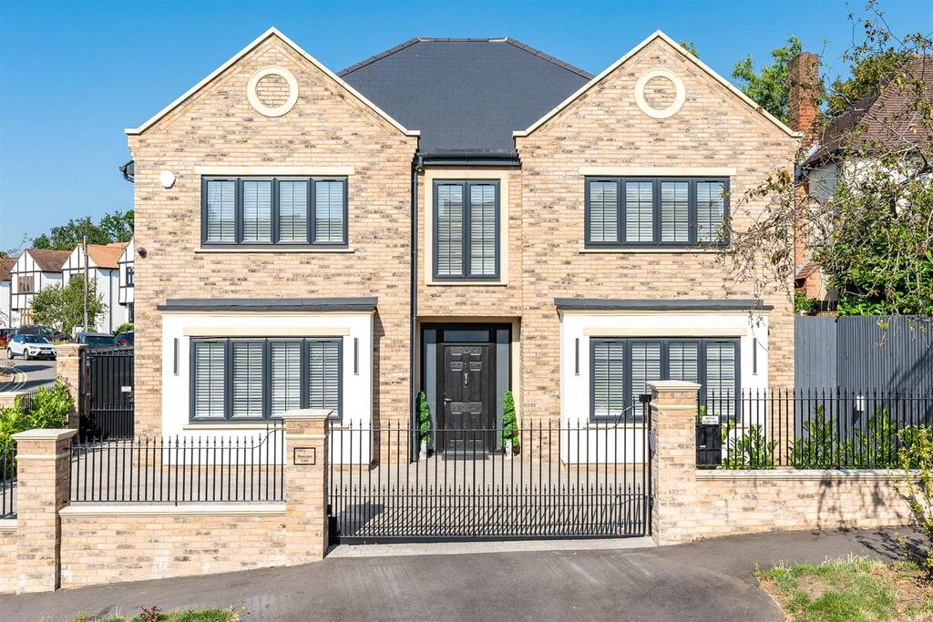 Honeypot Lane, Brentwood, Essex, CM14, photo 40