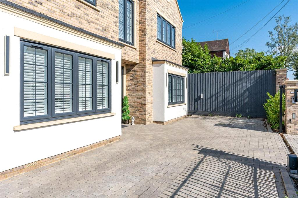 Honeypot Lane, Brentwood, Essex, CM14, photo 31