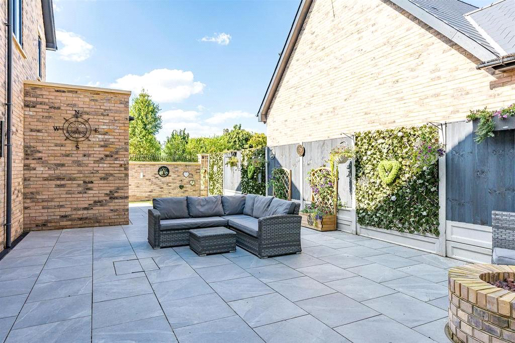 Honeypot Lane, Brentwood, Essex, CM14, photo 6