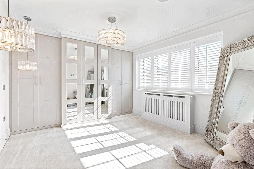 Honeypot Lane, Brentwood, Essex, CM14, photo 20