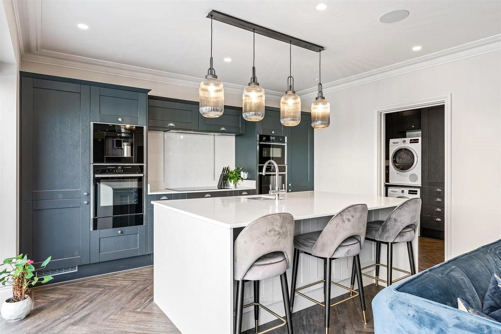 Honeypot Lane, Brentwood, Essex, CM14, photo 2