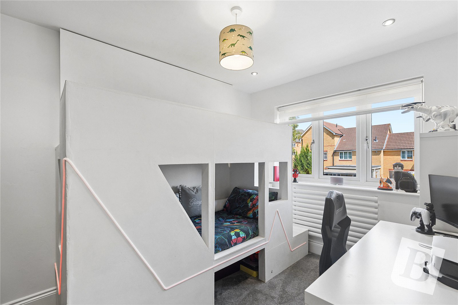 Brandon Close, Chafford Hundred, Grays, Essex, RM16, photo 17