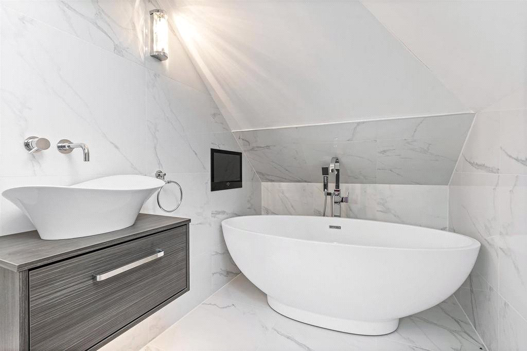 Honeypot Lane, Brentwood, Essex, CM14, photo 13