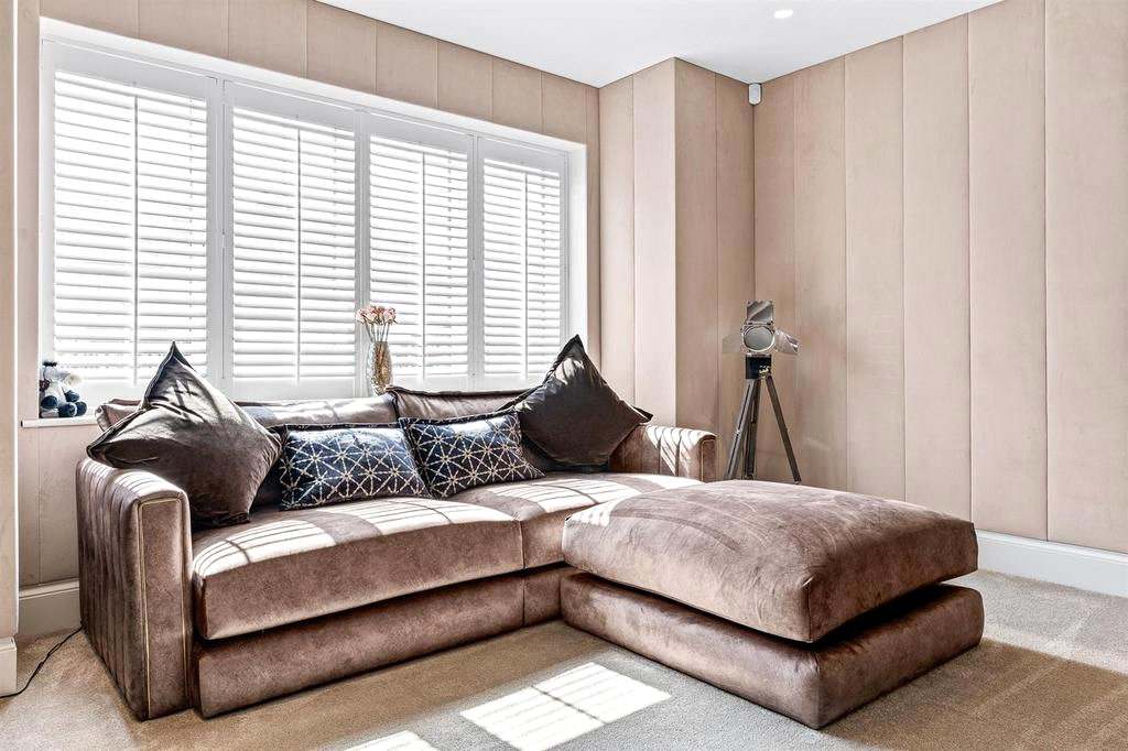 Honeypot Lane, Brentwood, Essex, CM14, photo 21
