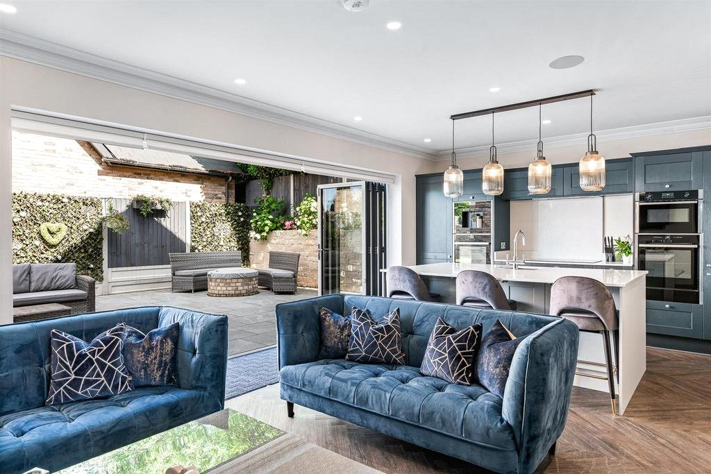 Honeypot Lane, Brentwood, Essex, CM14, photo 36