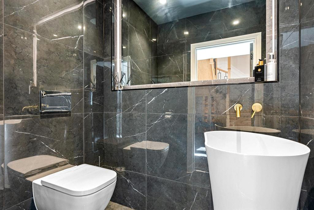 Honeypot Lane, Brentwood, Essex, CM14, photo 39