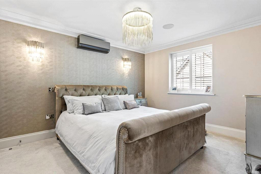 Honeypot Lane, Brentwood, Essex, CM14, photo 26