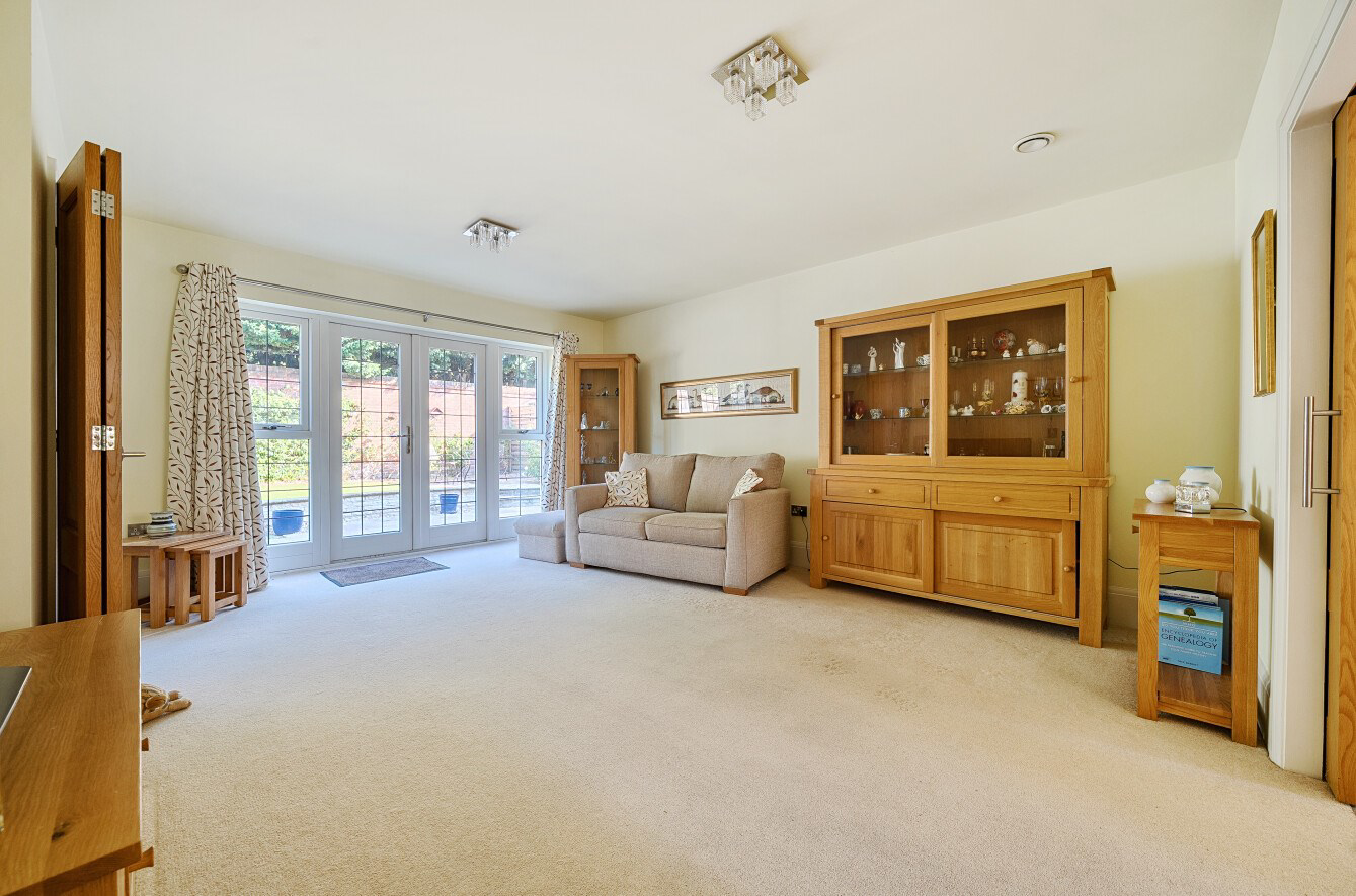 Homefield Close, Winkton, Christchurch, BH23, photo 5