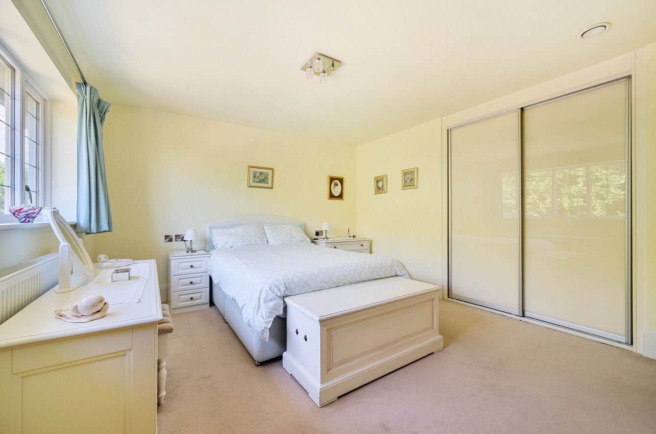Homefield Close, Winkton, Christchurch, BH23, photo 11
